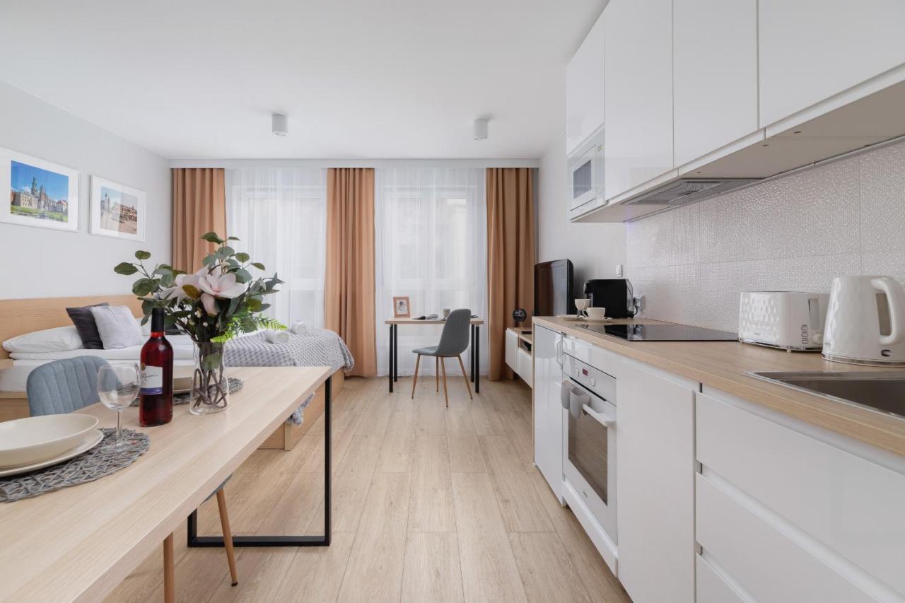 City Studio With Ac Czarnowiejska By Renters Krakow Exterior photo