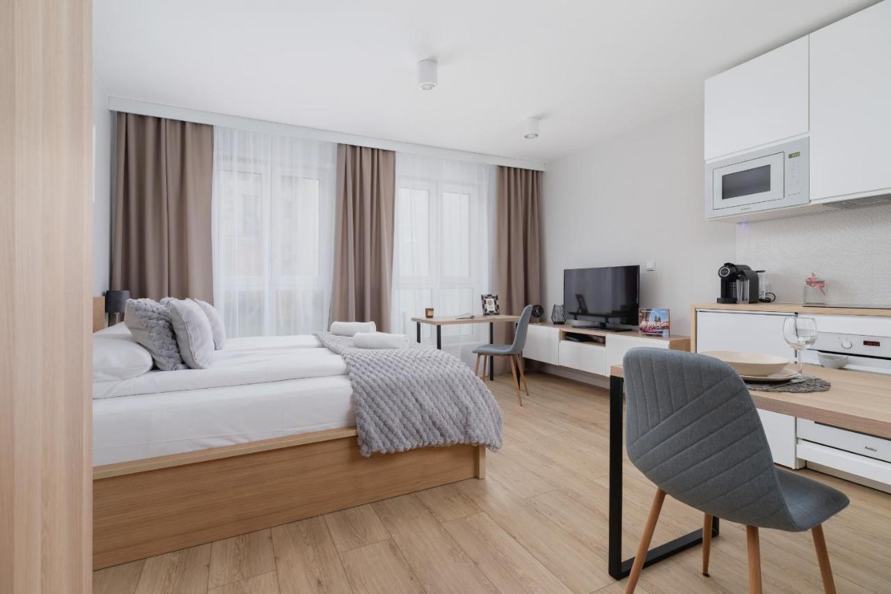 City Studio With Ac Czarnowiejska By Renters Krakow Exterior photo