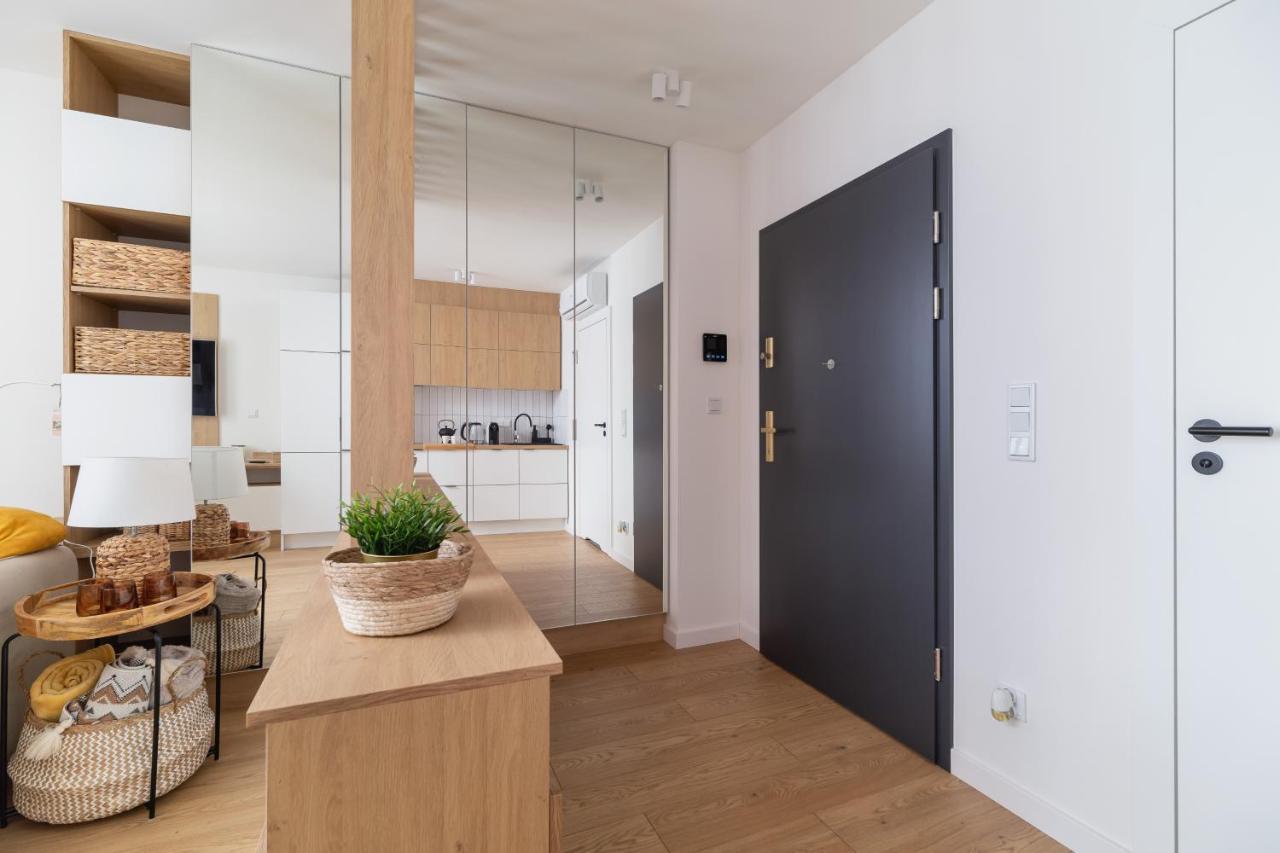 City Studio With Ac Czarnowiejska By Renters Krakow Exterior photo